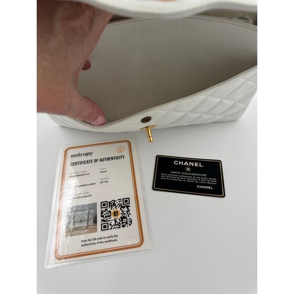 Chanel Vintage Classic Double Flap Bag in White Lambskin with 24K Gold Hardware - Picture 8 of 8